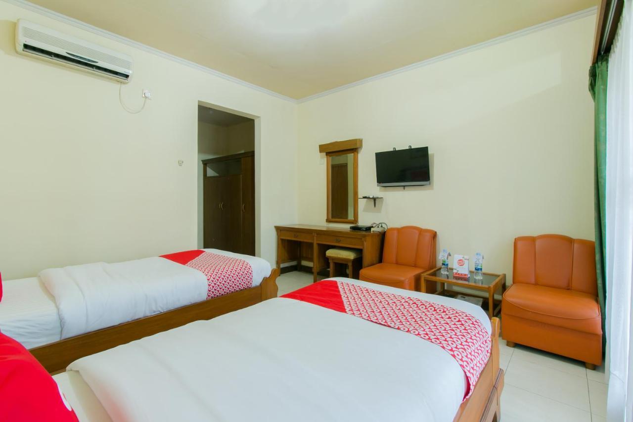 Oyo 1924 Hotel Rafflesia Sukabumi Bagian luar foto