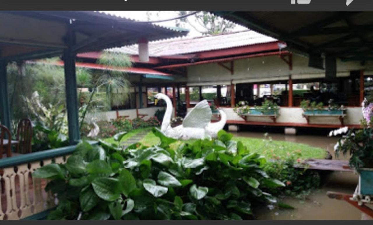 Oyo 1924 Hotel Rafflesia Sukabumi Bagian luar foto